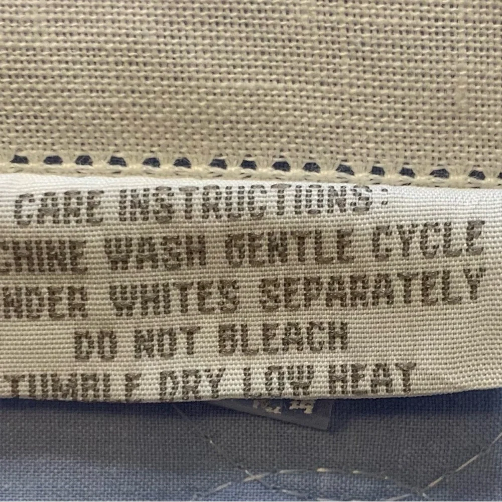 Elegant Embroidered White Guest Hand Towel